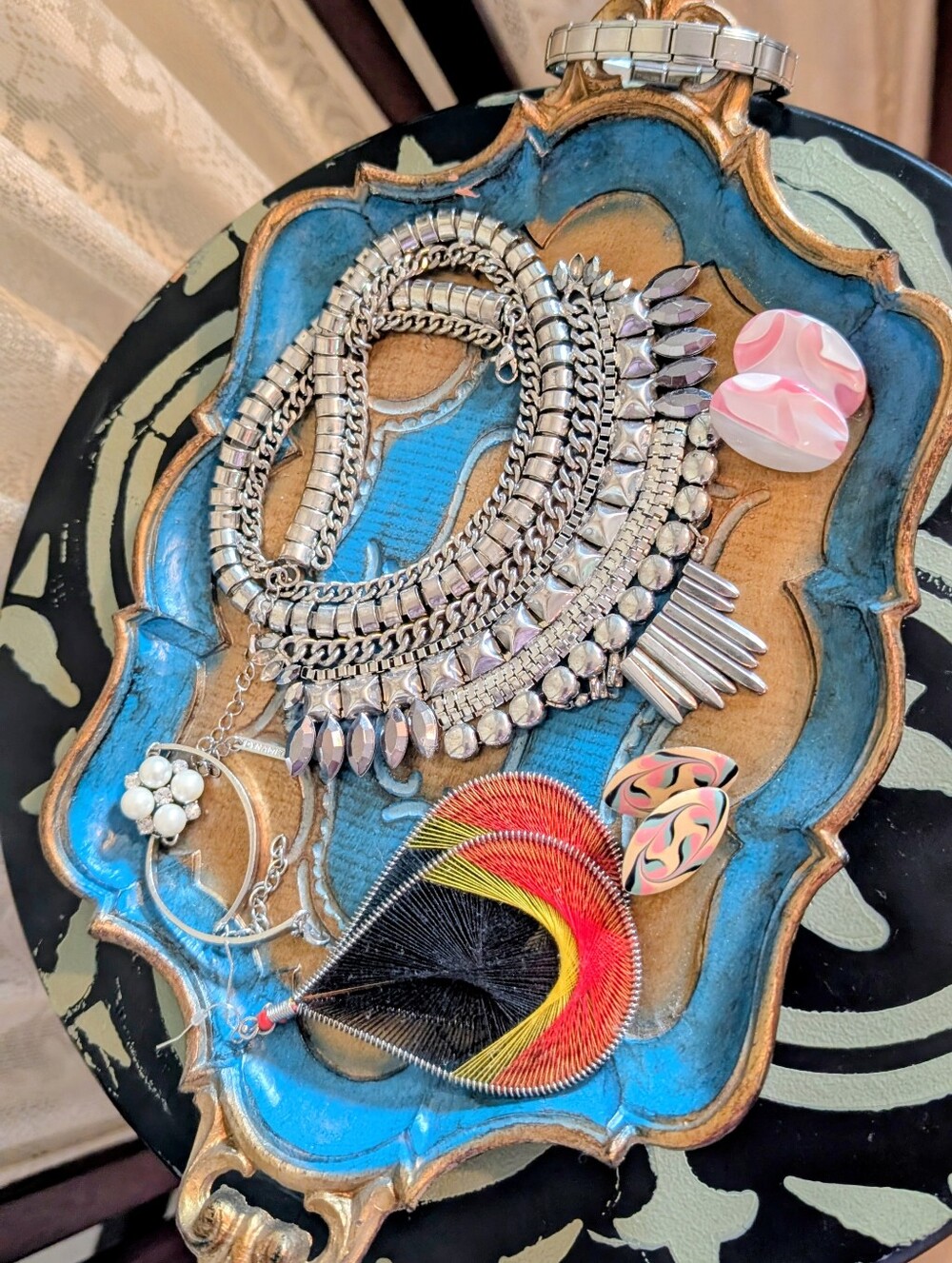 lot Silver-Tone Statement Necklace with Multicolor Feather‎ Pendant